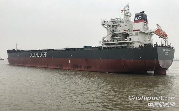 新韩通船舶重工82000吨散货轮HT82-201圆满试航